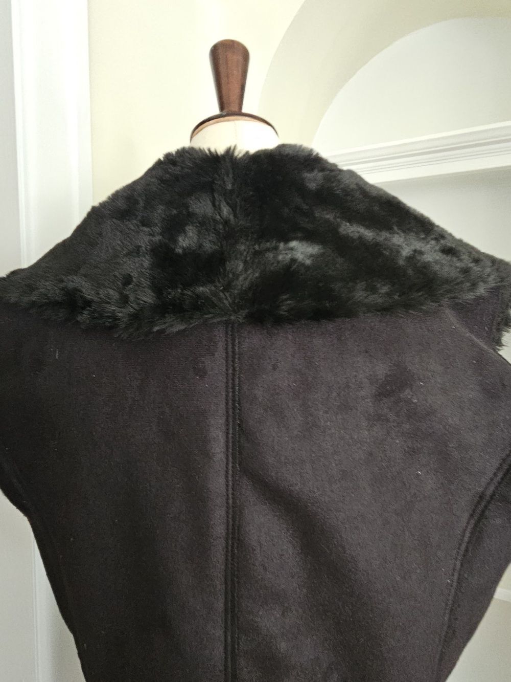 BCBGMAXAZRIA Stefano Faux Fur Draped Vest - Black - Never Worn [M] - Picture 9 of 14